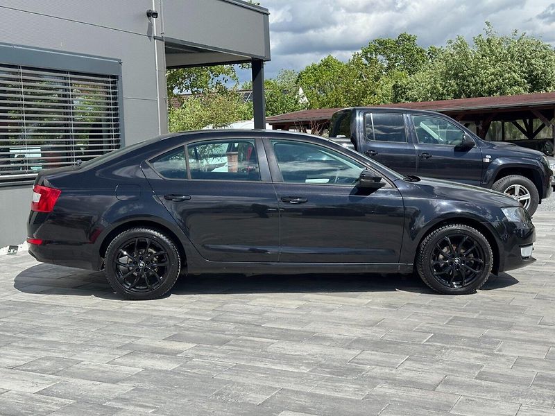 Škoda Octavia (2014) Ambition 1.6 TDI 77kW - fotka 4 z 31