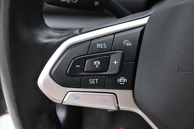 Volkswagen T-Roc 2,0 TDI 85kW Life Záruka až 5 - fotka 23 z 30