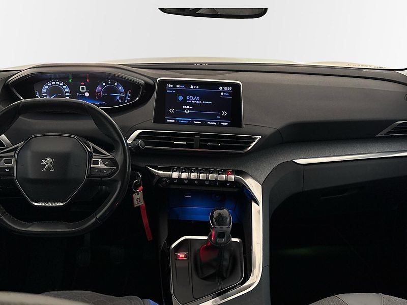 Peugeot 3008 (2018) Allure, 130k MAN6, tažné z. - fotka 5 z 33
