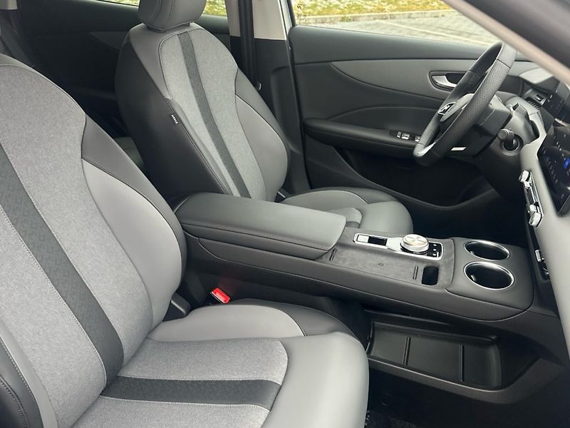 MG MGS5 EV (2025) S5 EV Exclusive 64kWh - fotka 6 z 25