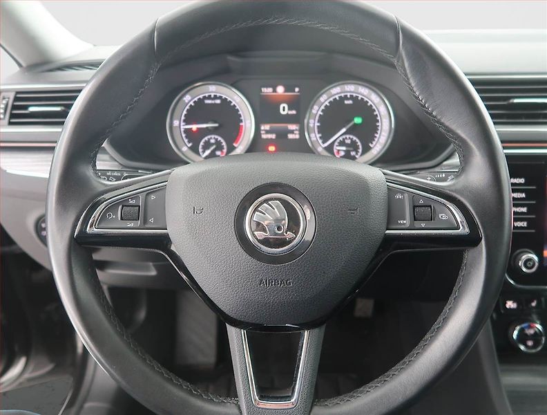 Škoda Superb (2020) Style 2.0 TDI - fotka 20 z 24