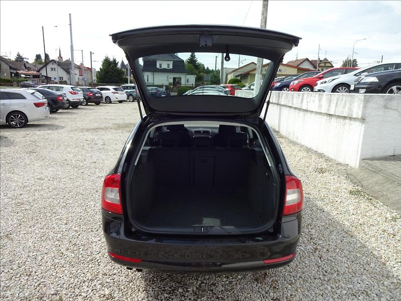 Škoda Octavia II 1,4 TSI 90kW GO MOTORU - fotka 24 z 50