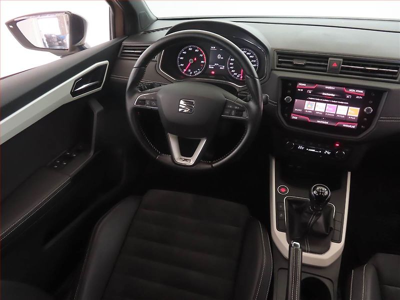 Seat Arona (2018) 1.0 TSI, Tempomat - fotka 7 z 15