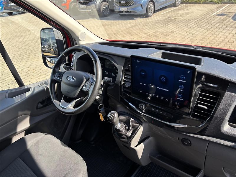 Ford Transit 2,0 EcoBlue 96kW L2 DPH - fotka 17 z 37