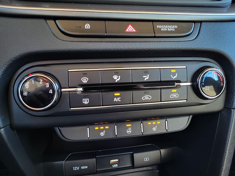 Kia Ceed 1.6 CRDi 85kW FRESH *ČR - fotka 14 z 42