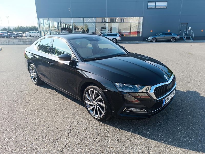 Škoda Octavia (2021) 2,0TSI DSG STYLE 4x4 | ZÁRUKA - fotka 3 z 26