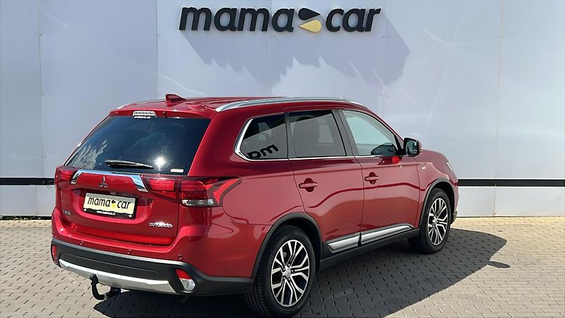 Mitsubishi Outlander 2.2DI-D 110kW 4WD A/T 7MÍST ČR - fotka 2 z 3