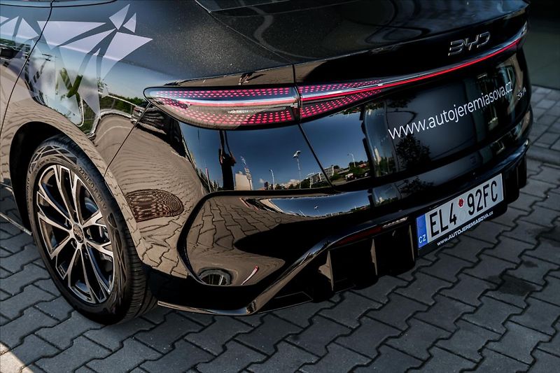 BYD Seal 170kW - 61,4 kWh  COMFORT - fotka 10 z 35