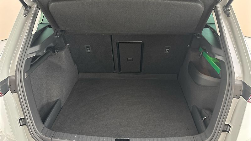 Škoda Karoq 2.0 TDI DSG 4x4 Style - fotka 17 z 26