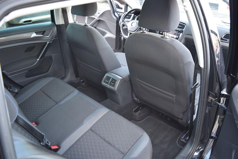 Volkswagen Golf Variant (2018) 1.4TSI 92kw COMFORTLIN PAN TAŽ - fotka 41 z 48