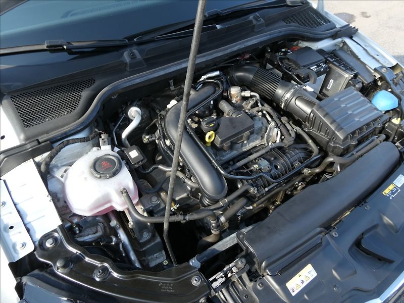 Škoda Scala 1,0 TSi 70kW serviska, DPH, ČR - fotka 38 z 41
