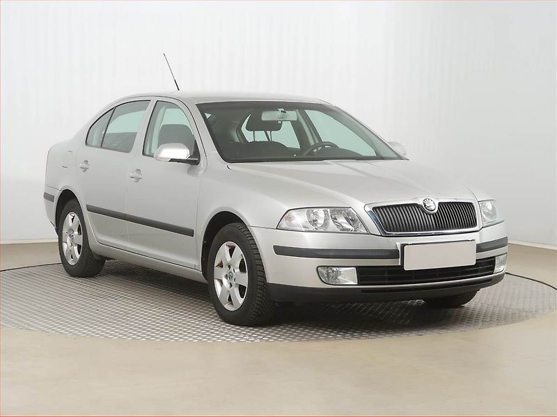 Škoda Octavia (2006) Ambiente 1.6, po STK - fotografie inzerátu