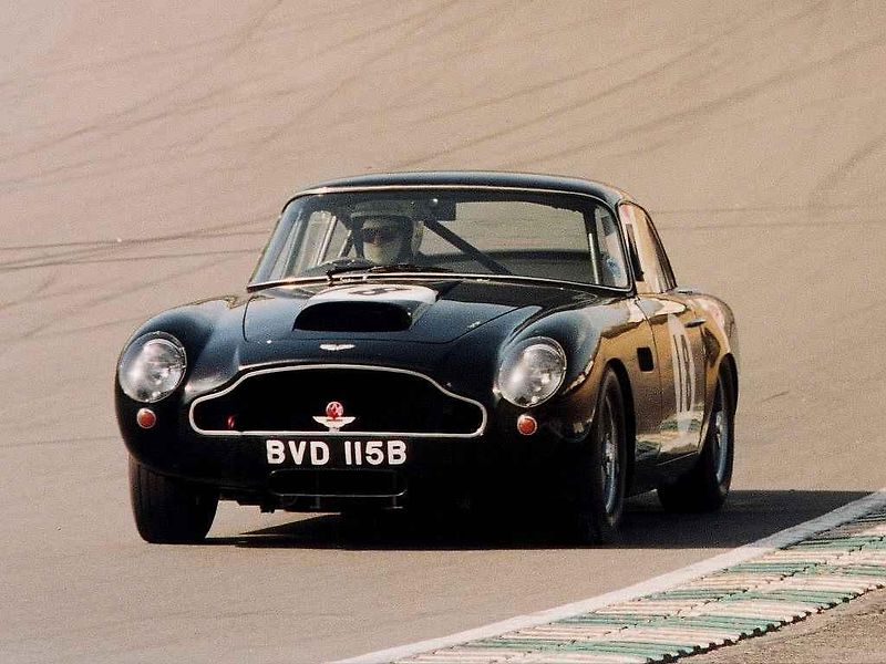 Aston Martin DB4 GT.