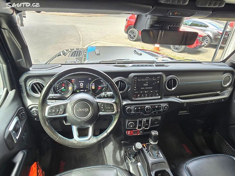 Jeep Wrangler Rubicon 4xe Unlimited, tažné - fotka 11 z 26