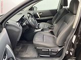 Nissan Qashqai (2011) 1.6i 4x2, Acenta - náhled 9