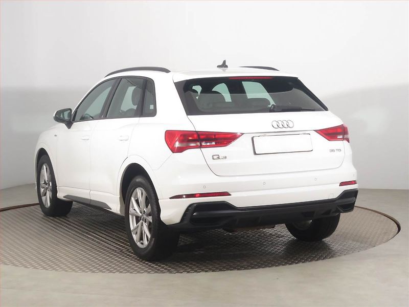 Audi Q3 (2020) S line 2.0 TDI - fotka 4 z 16
