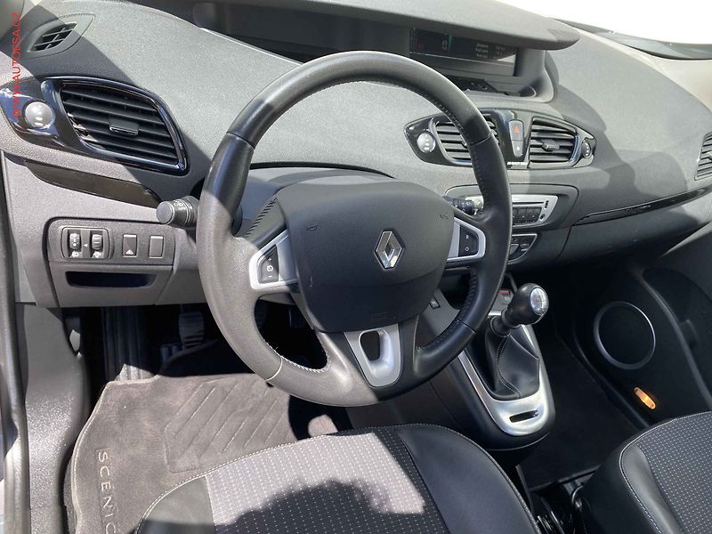 Renault Mégane (2013) 1.6i, 1.maj,ČR, servis.kniha - fotka 12 z 18