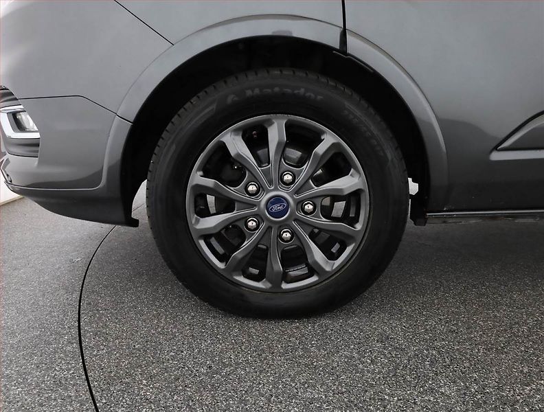 Ford Tourneo Custom (2018) Titanium 2.0 EcoBlue, ČR, DPH - fotka 16 z 16