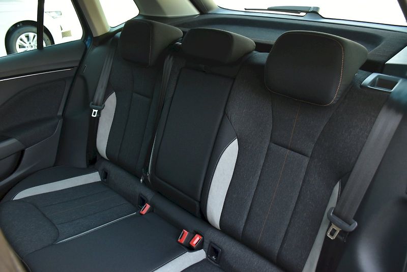 Škoda Kamiq (2025) Top Selection 1,0 TSI 85 kW 6- - fotka 32 z 33