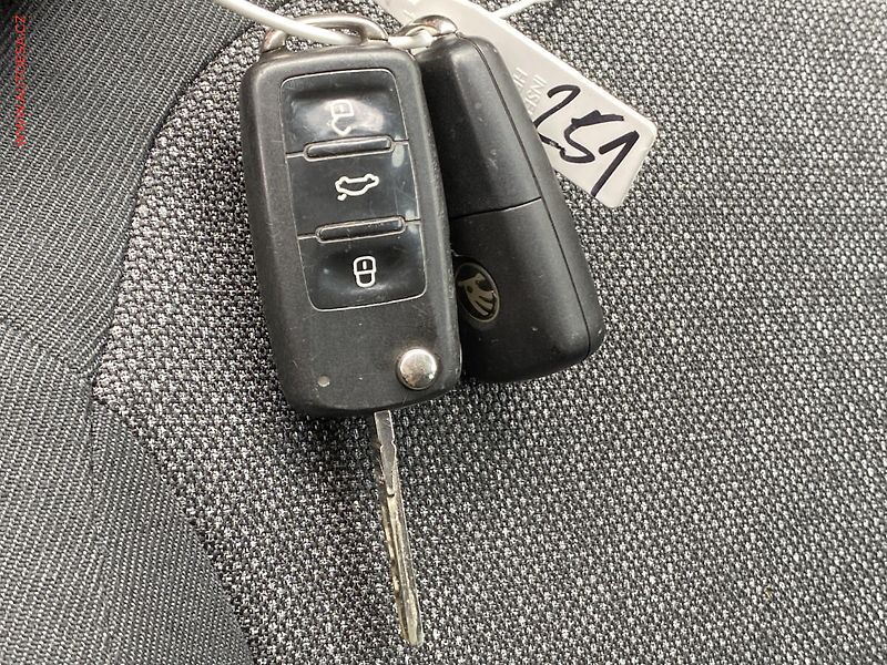 Škoda Yeti (2015) 1.2 TSi, Active, TZ - fotka 15 z 15
