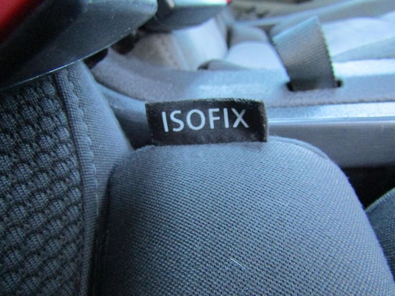 Volkswagen Touran (2011) 1.6 TDI 77kW  ROZVODY - fotka 23 z 47