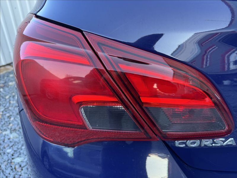 Opel Corsa 1,2 i,51kW,DRIVE,1.maj,původČR - fotka 15 z 50