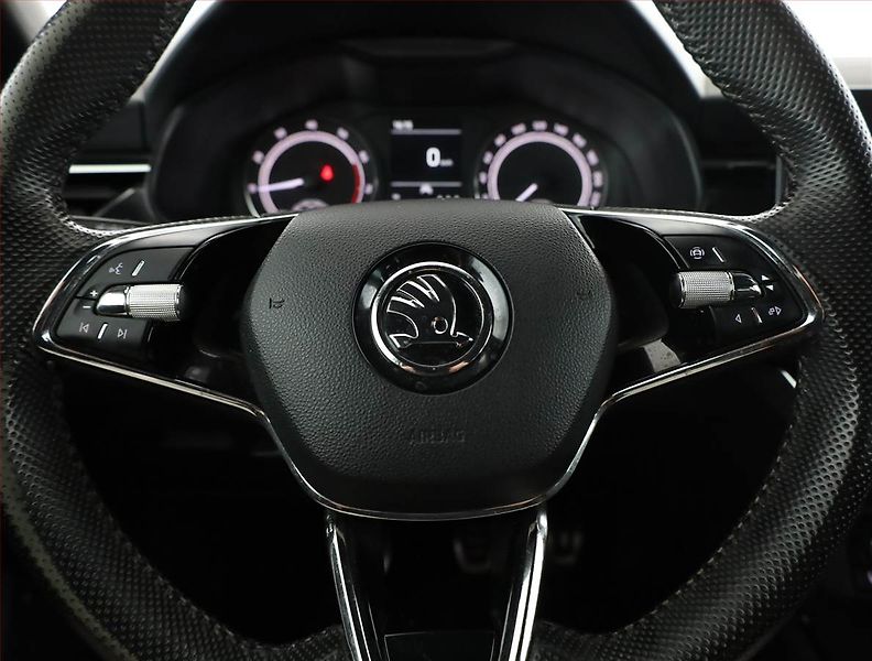 Škoda Kamiq (2021) Ambition Plus 1.5 TSI - fotka 8 z 17