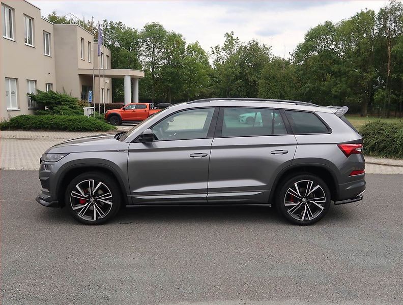 Škoda Kodiaq (2023) Sportline 2.0 TDI - fotka 3 z 19