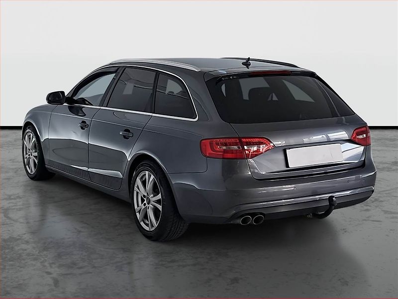Audi A4 (2014) Attraction 2.0 TDI, Navi - fotka 4 z 18