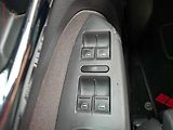 Volkswagen Touran (2006) 2.0TDi, DSG - náhled 12