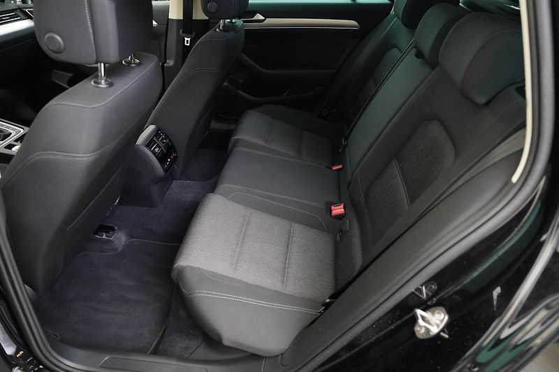 Volkswagen Passat - fotka 24 z 27