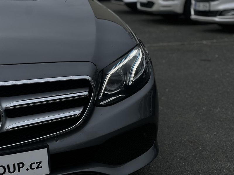 Mercedes-Benz Třídy E (2017)  E-Class 350d 4MATIC BURMESTER - fotka 28 z 30