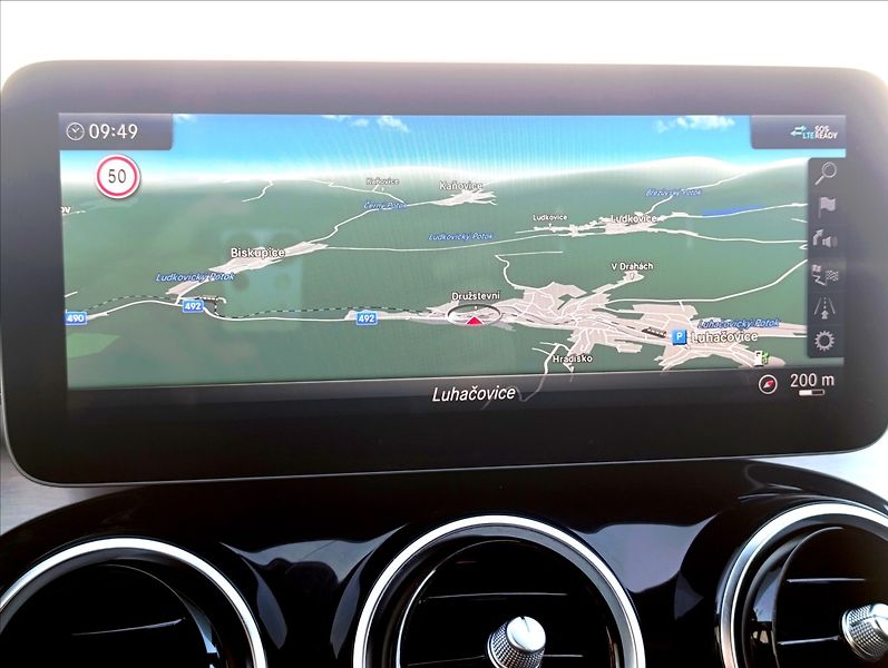 Mercedes-Benz Třídy C 2,0 EQ POWER KAMERA NAVI - fotka 21 z 38