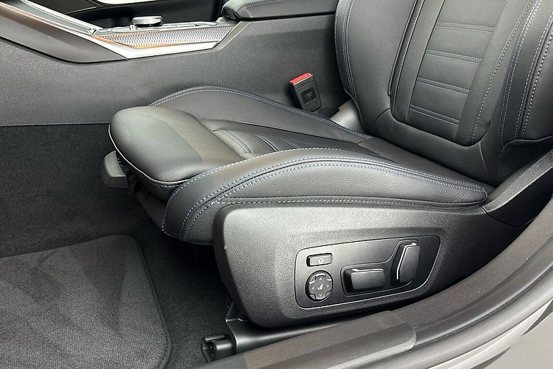 BMW Řada 3 řady 3 | 330d xDrive - fotka 7 z 24