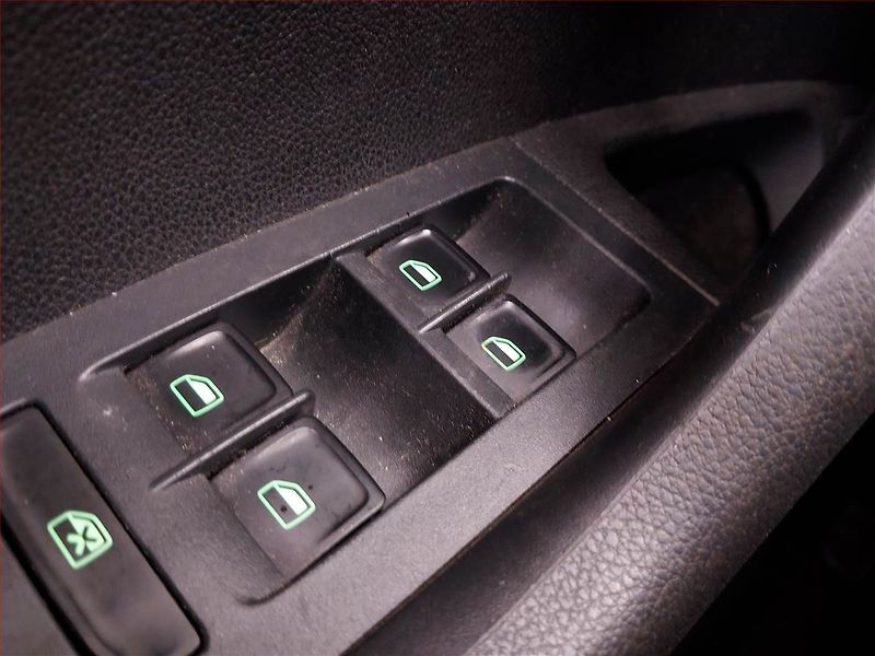 Škoda Octavia (2014) Greenline 1.6 TDI, Xenony - fotka 17 z 17