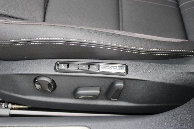Volkswagen Passat (2022) 2.0 TDI DSG 147kW WEBASTO - fotka 18 z 35
