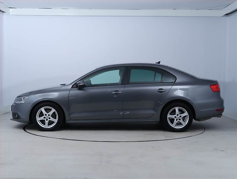 Volkswagen Jetta (2011) 1.4 TSI, Automat, Serv.kniha - fotka 3 z 19