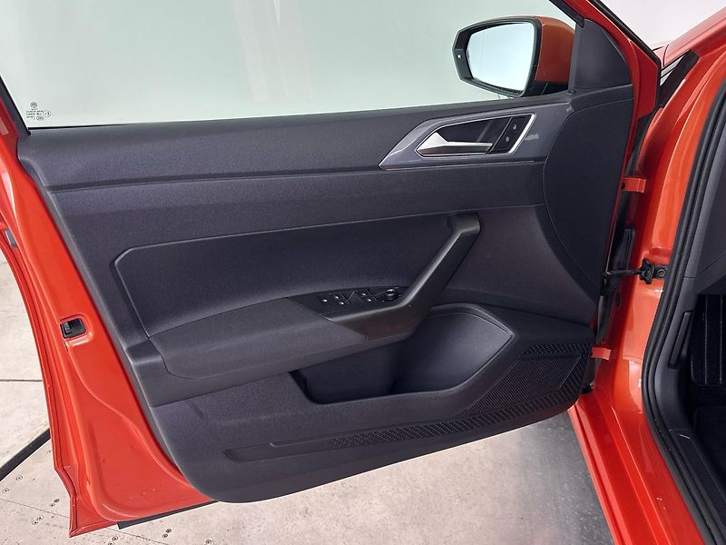 Volkswagen Polo Highline - fotka 13 z 27
