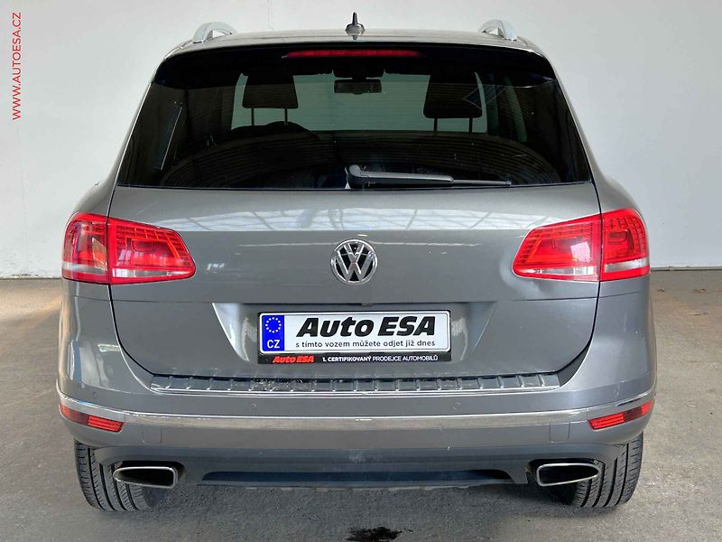 Volkswagen Touareg (2015) 3.0TDi quattro, AT, bixen - fotka 5 z 17