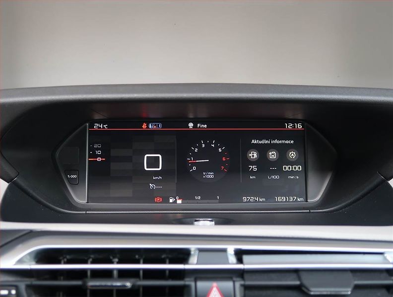 Citroën C4 Picasso (2018) 1.6 BlueHDi, ČR,1.maj - fotka 11 z 21