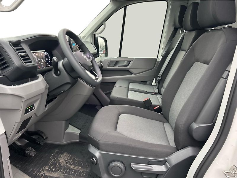 Volkswagen Crafter skříň 35 103kW 6G FWD SR - fotka 11 z 21