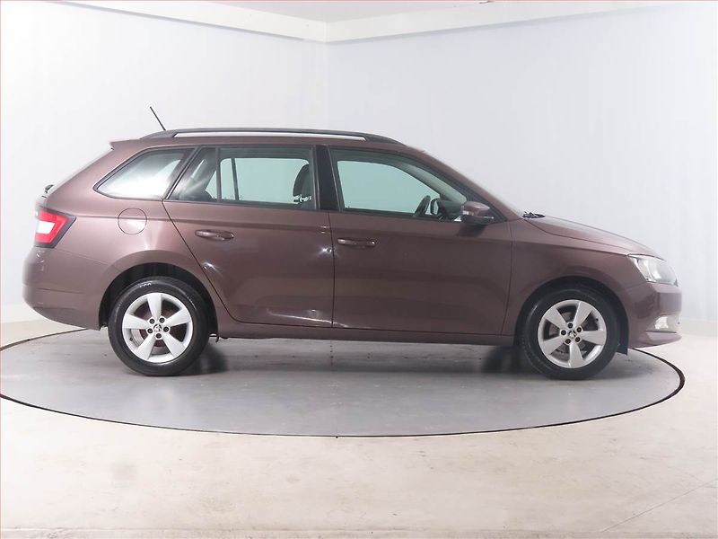 Škoda Fabia (2015) Ambition 1.0, Tempomat - fotka 6 z 14