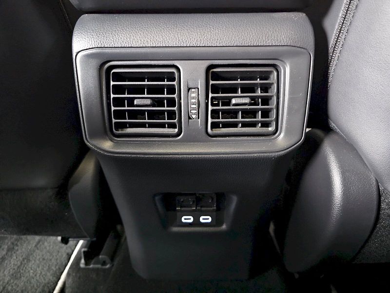 Toyota RAV4 (2025) 2.5HEV 222k 4X4 SELECTION - fotka 25 z 29