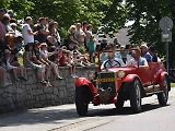 Tradiční závod S kopce do kopce si nenechalo letos ujít na sedm desítek posádek historických automobilů a motocyklů