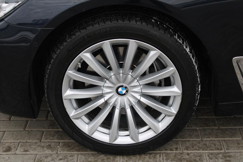 BMW Řada 7 730d xDrive M PAKET DPH ČR - fotka 9 z 29
