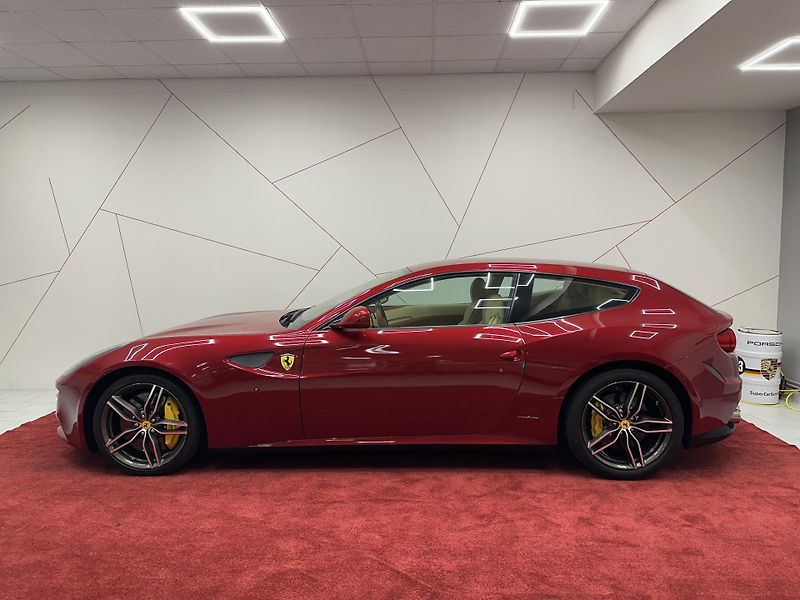 Ferrari FF (2012) CZ*1. Majitel*360*DPH*TOP SPEC - fotka 2 z 20