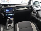 Toyota Avensis (2016) 2.0 D-4D, Serv.kniha, Navi - náhled 8