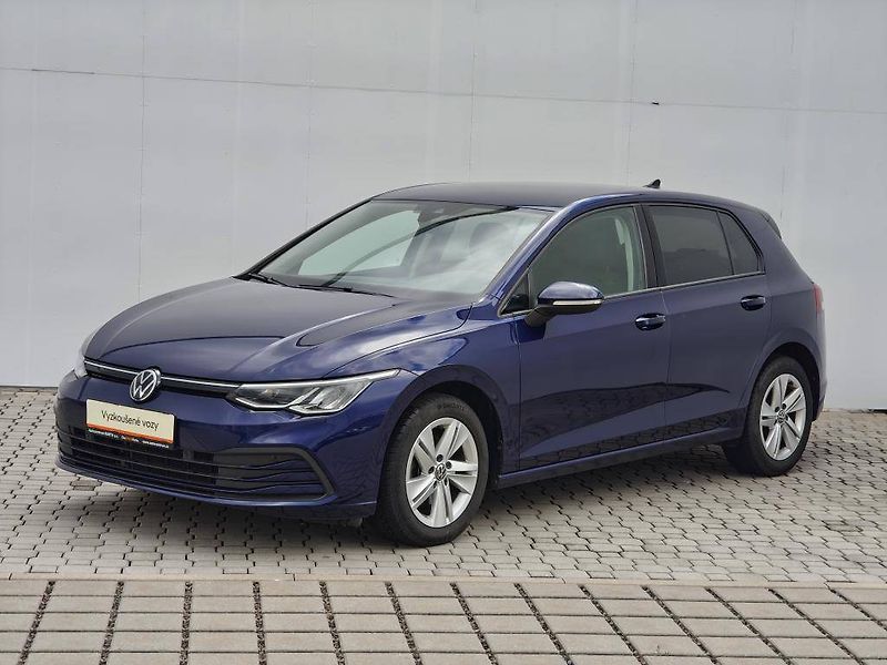 Volkswagen Golf Life 1,0TSi - fotka 1 z 21