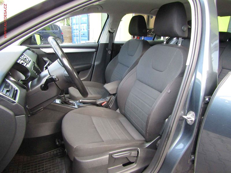 Škoda Octavia (2016) 2.0 TDi, ČR, DSG, bixen - fotka 9 z 20