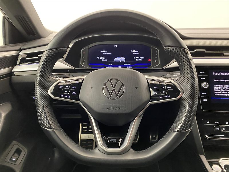 Volkswagen Arteon 2,0 TDi 147kW DSG R-LINE - fotka 10 z 28